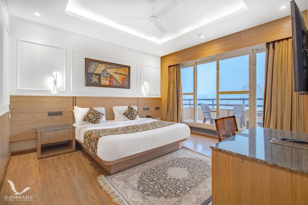 Фото Comrade Inn