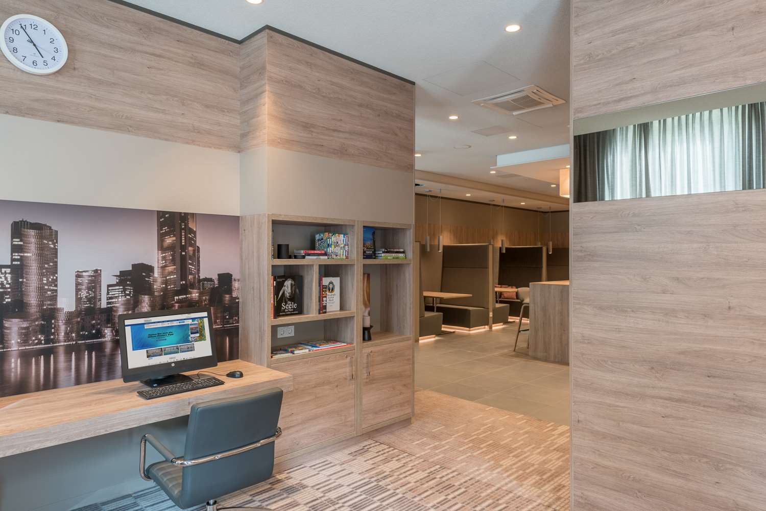 Фото Hampton by Hilton Frankfurt City Centre East