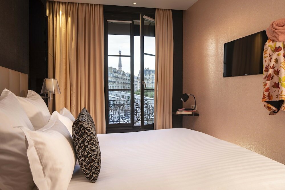 Фото First Hotel Paris Tour Eiffel