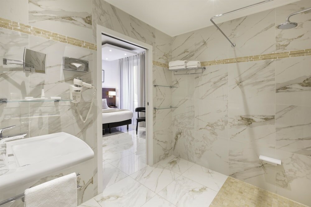 Фото Best Western Plus Hotel Massena Nice