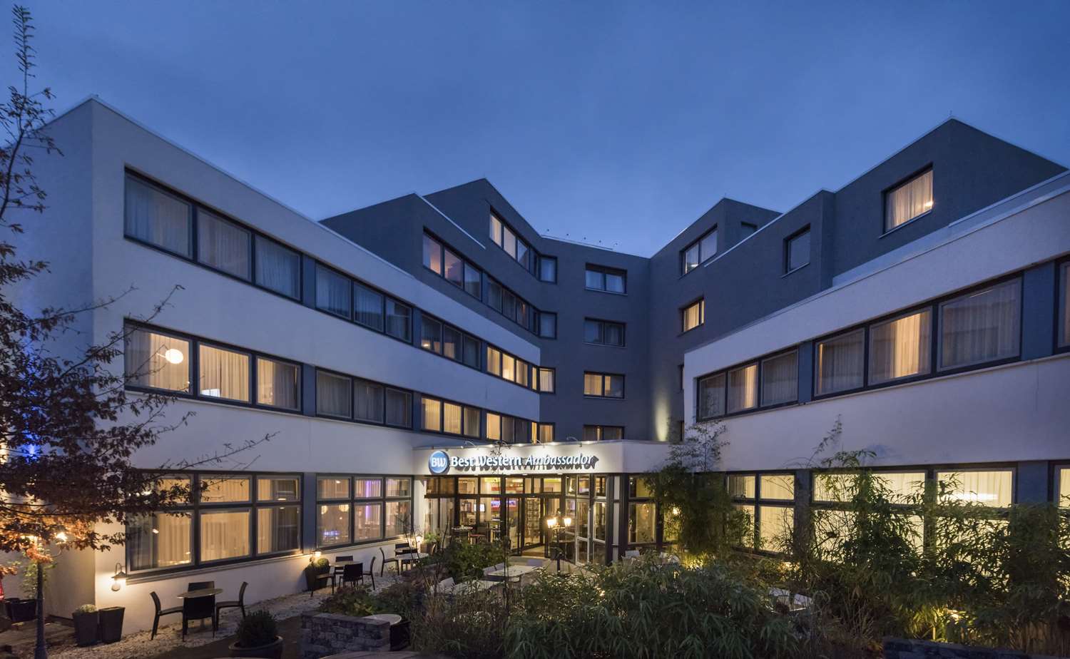 Фото отеля 1