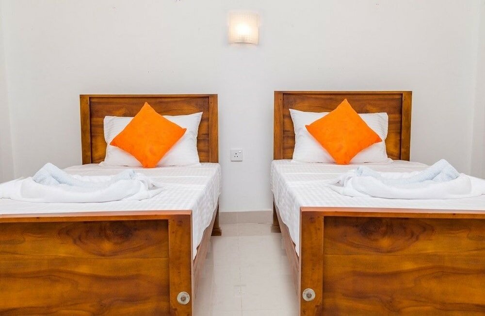 Фото Hotel Crown Plaza Katunayake