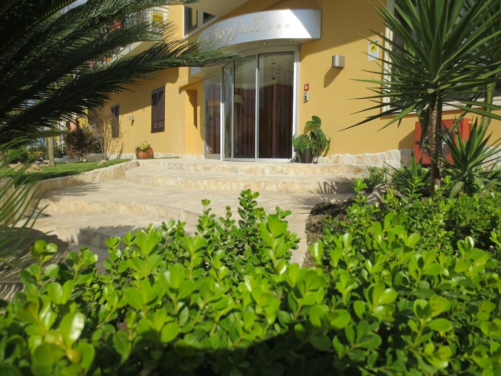 Фото Joyfull Hotel