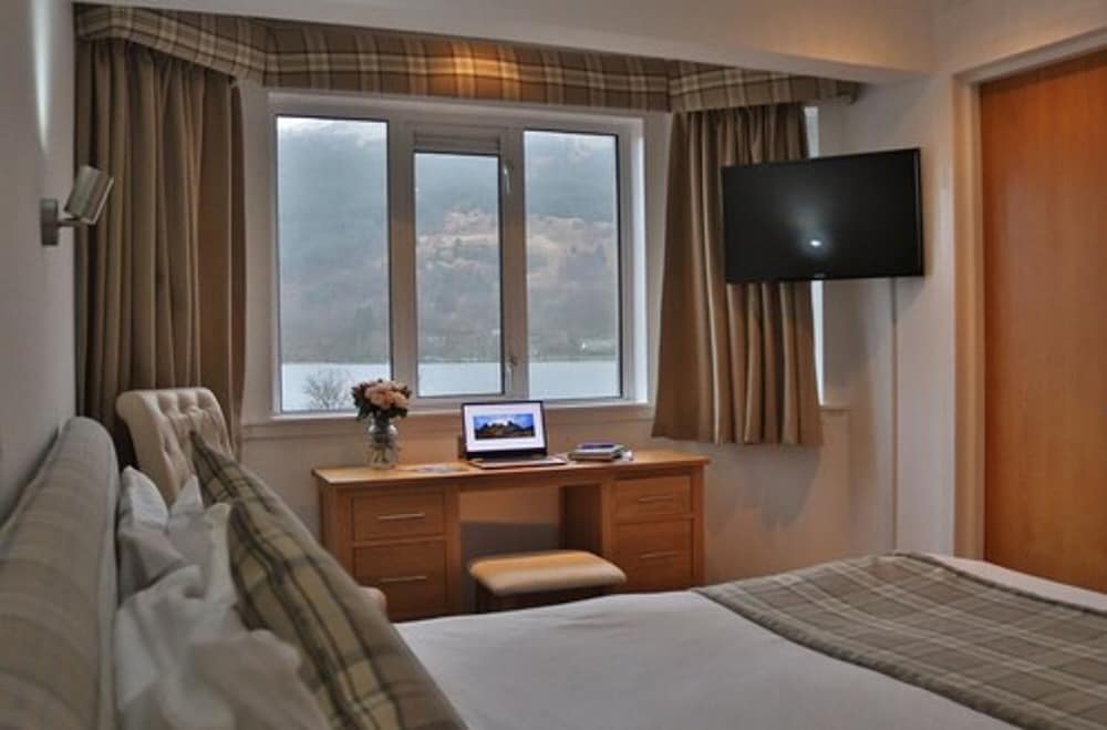 Фото Loch Long Hotel