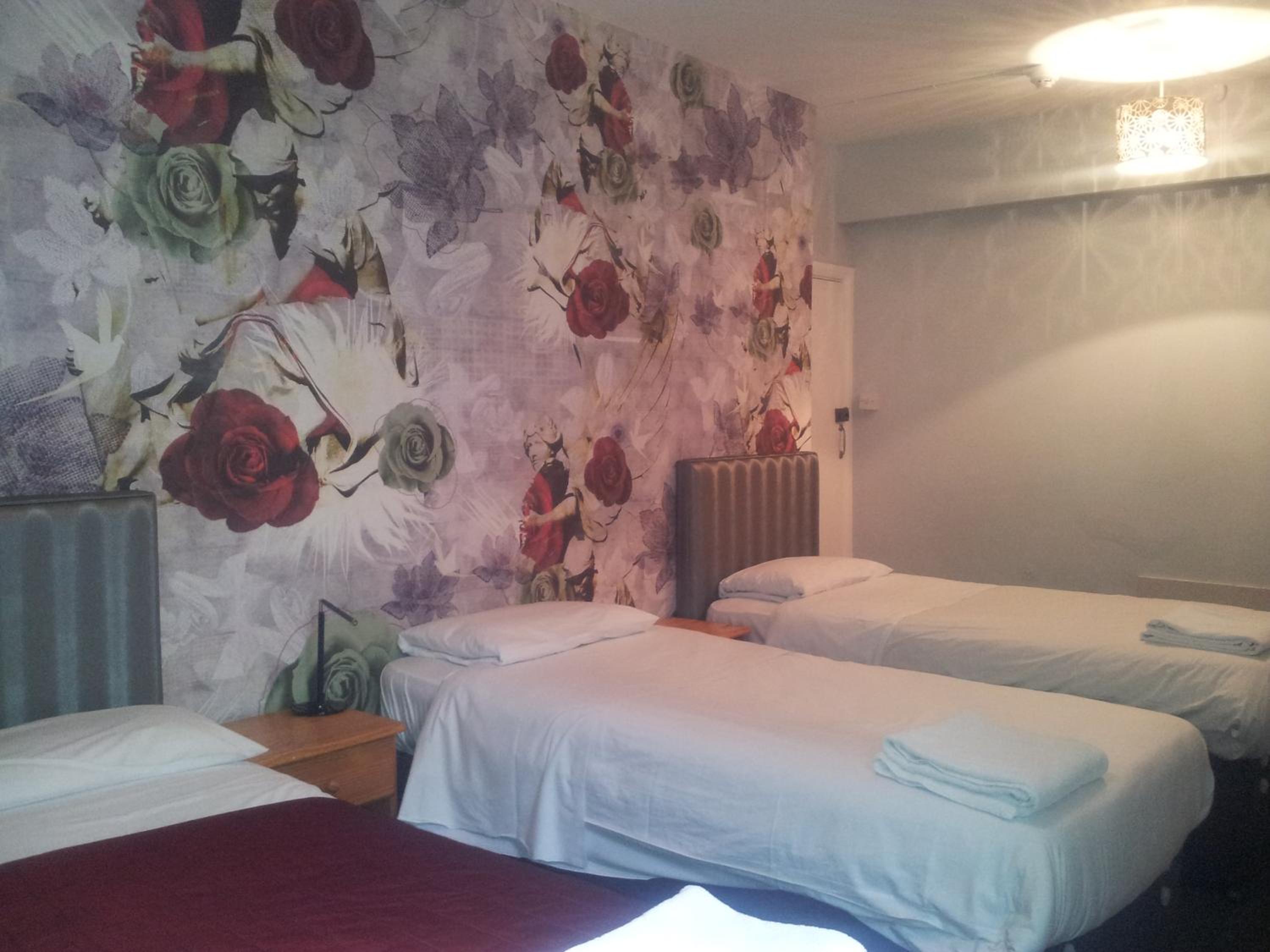 Фото Chelsea House Hotel