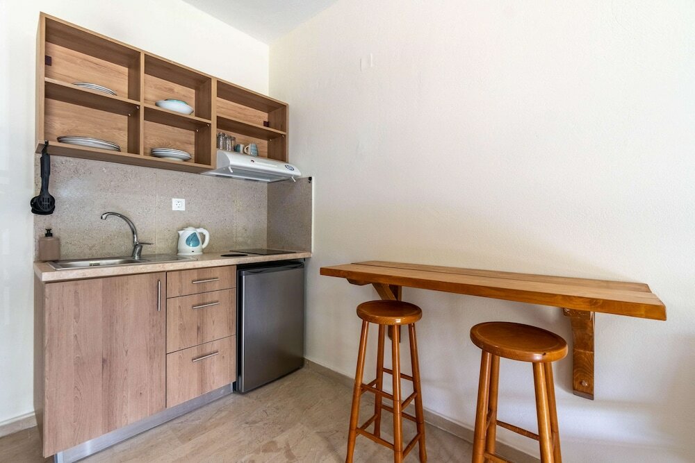 Фото Angela Hotel and Apartments