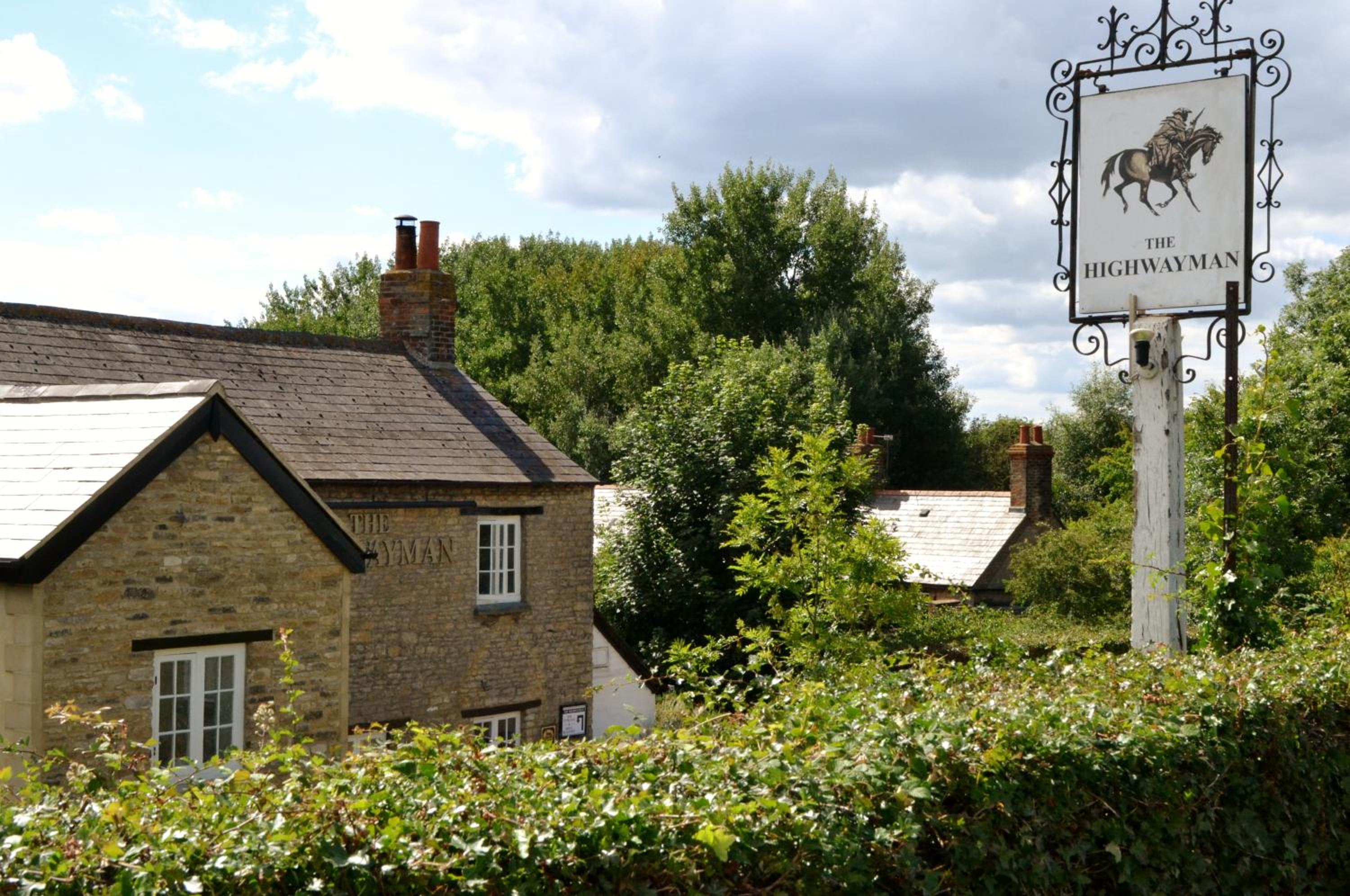Фото The Highwayman Hotel