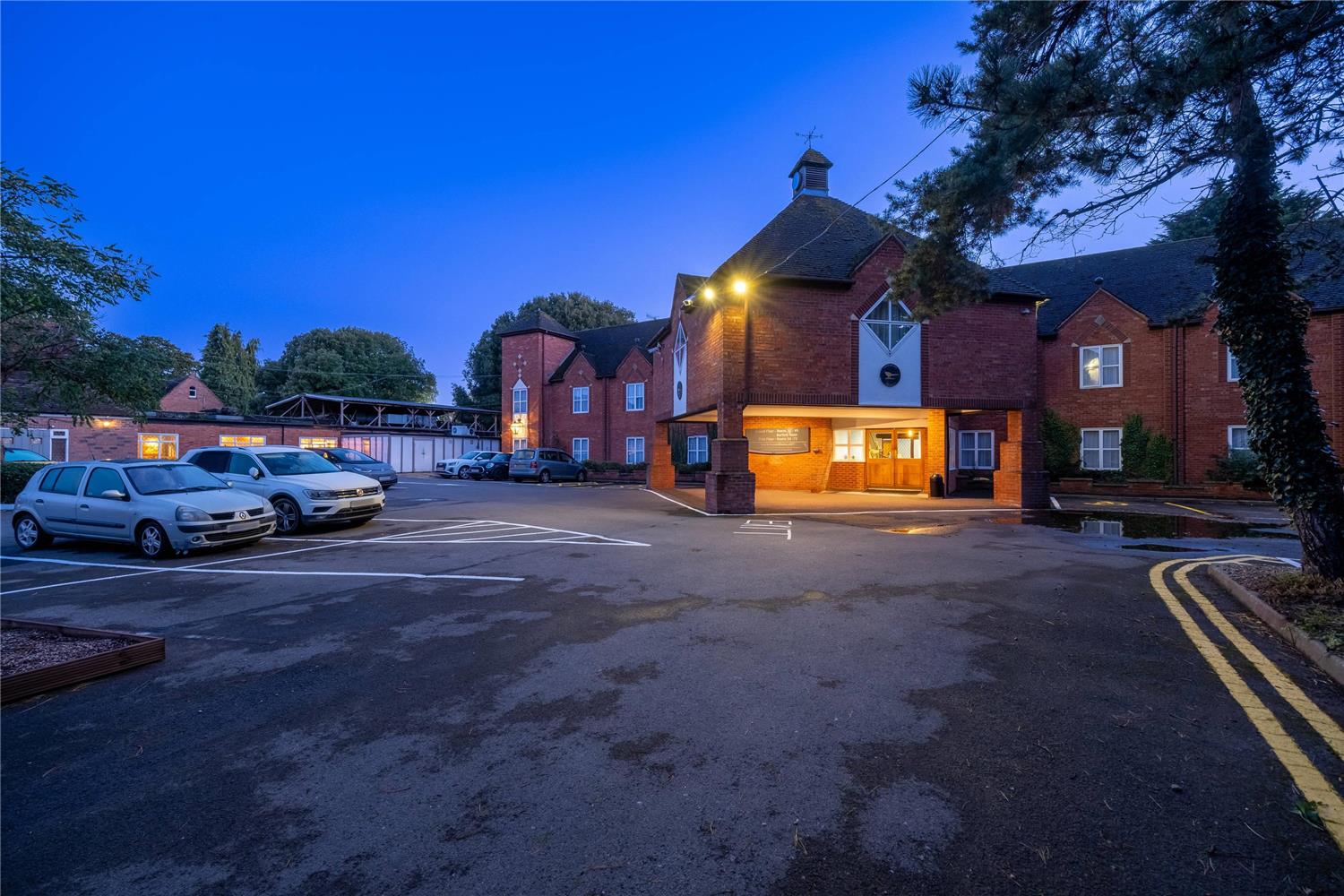 Фото The Charlecote Pheasant Hotel