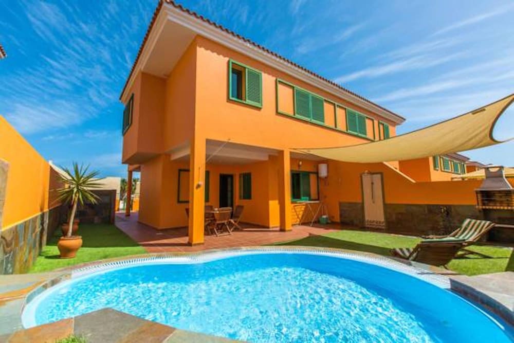 Фото Tarajalejo Village