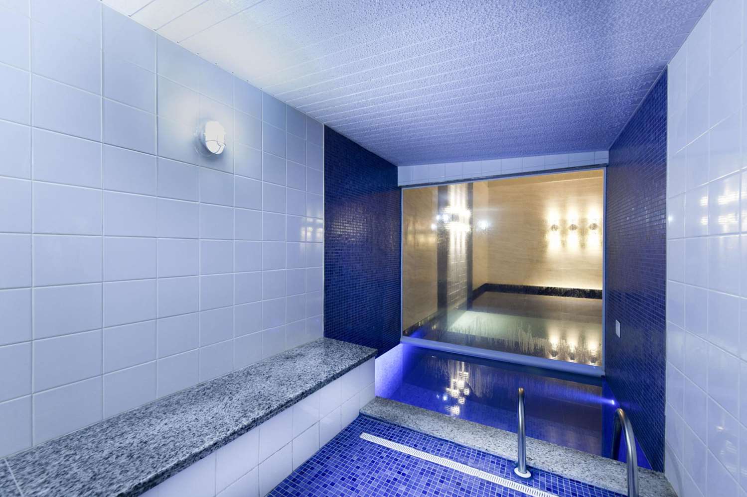 Фото Comfort Suites Macae