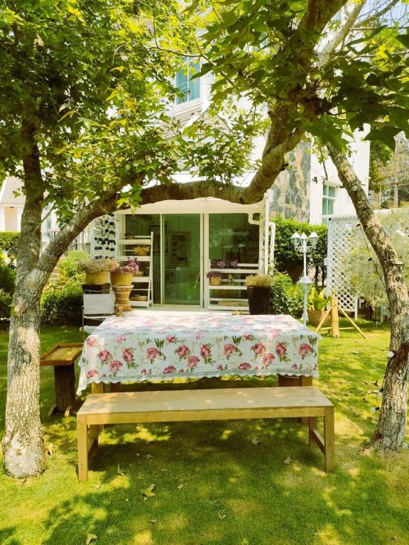 Фото Hillsborough The English Country House