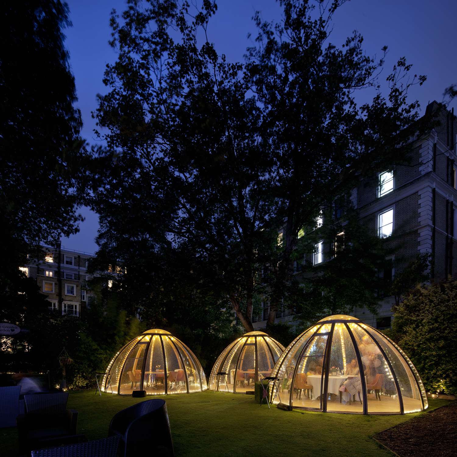 Фото DoubleTree by Hilton London Kensington