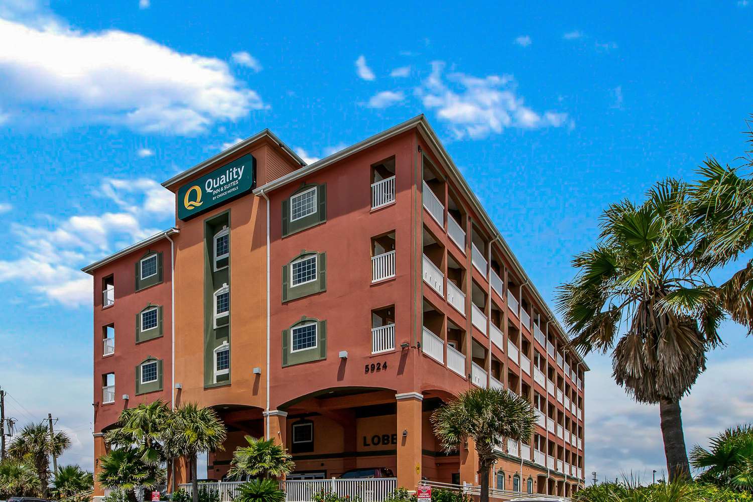 Фото Quality Inn & Suites Beachfront