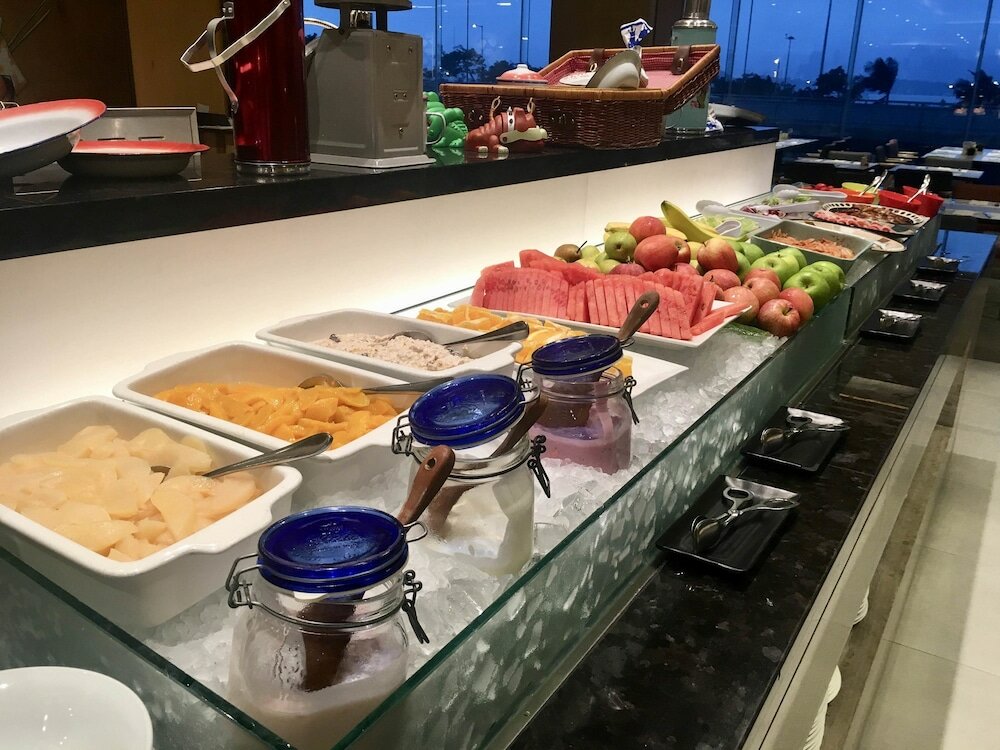 Фото Island Pacific Hotel