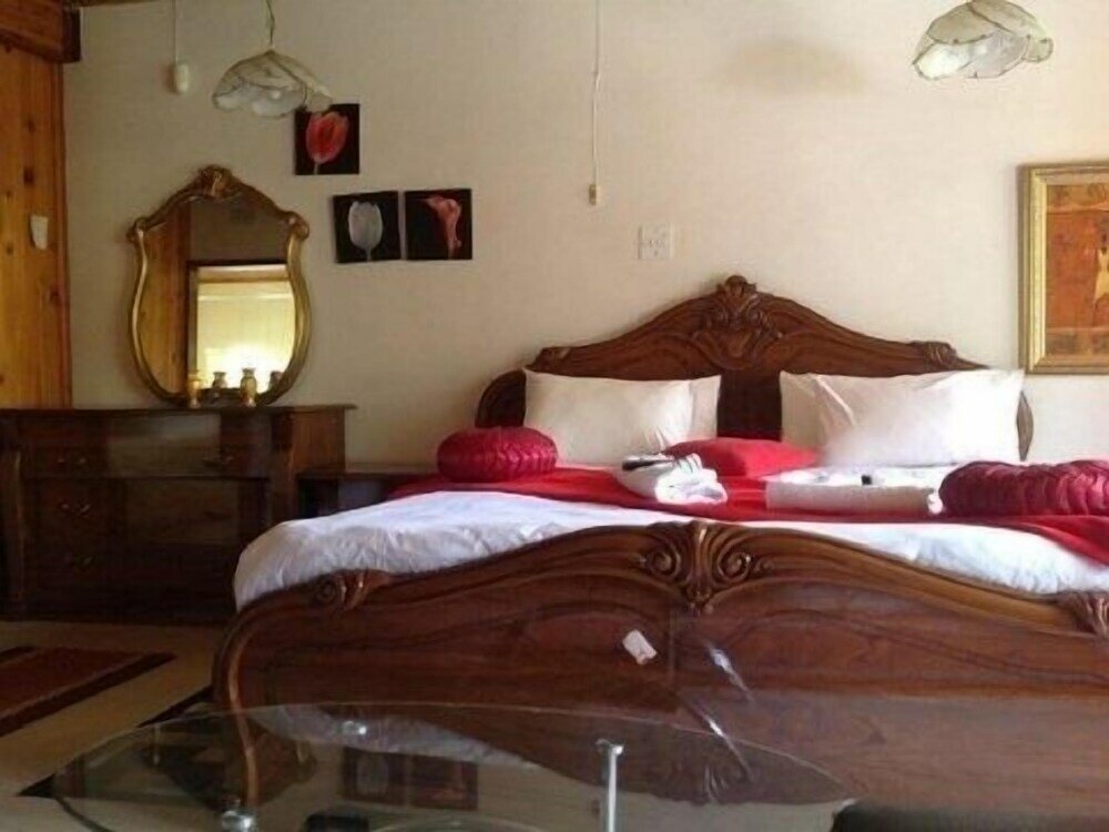 Фото Royal Olympia Lodges and Safaris