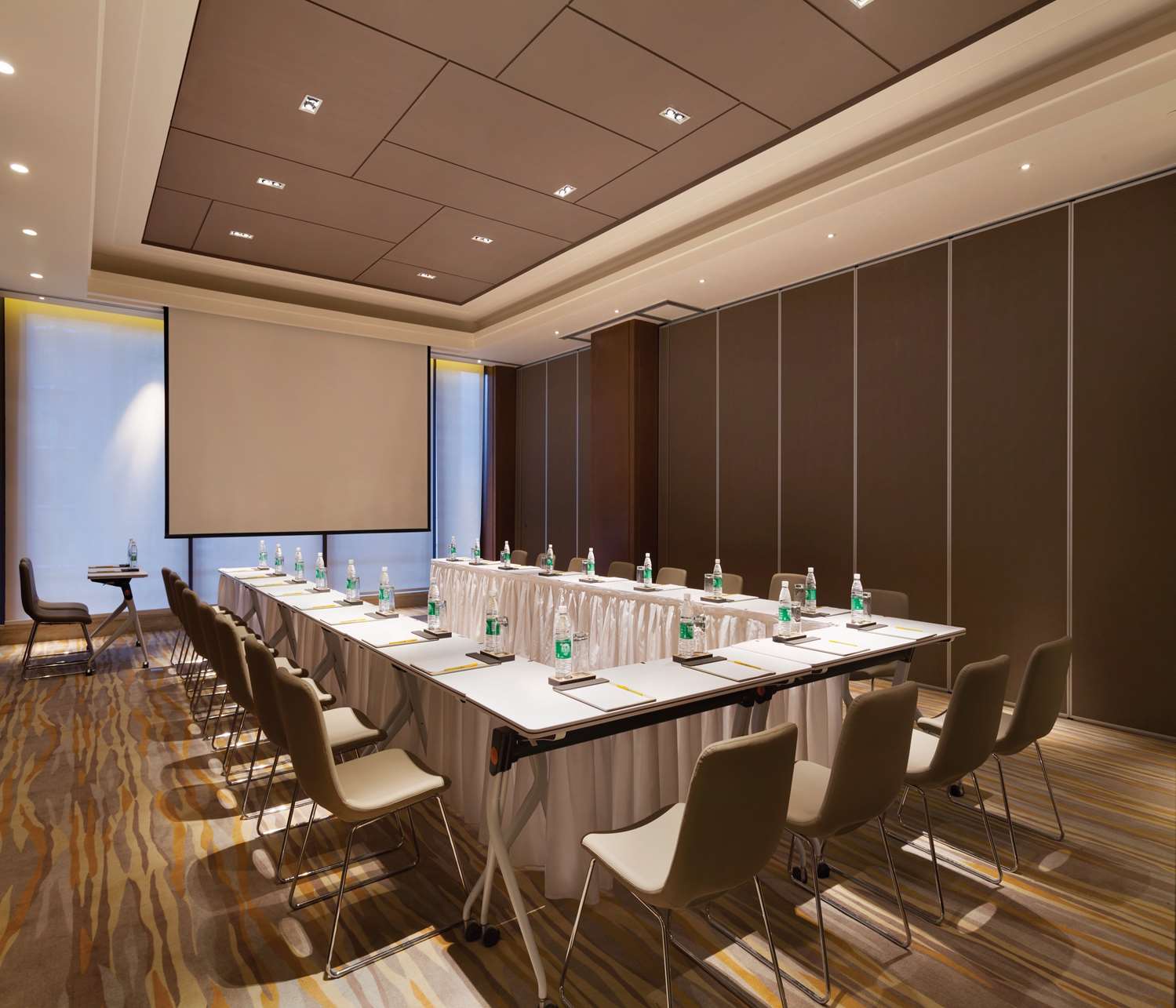 Фото Hilton Garden Inn Dandong