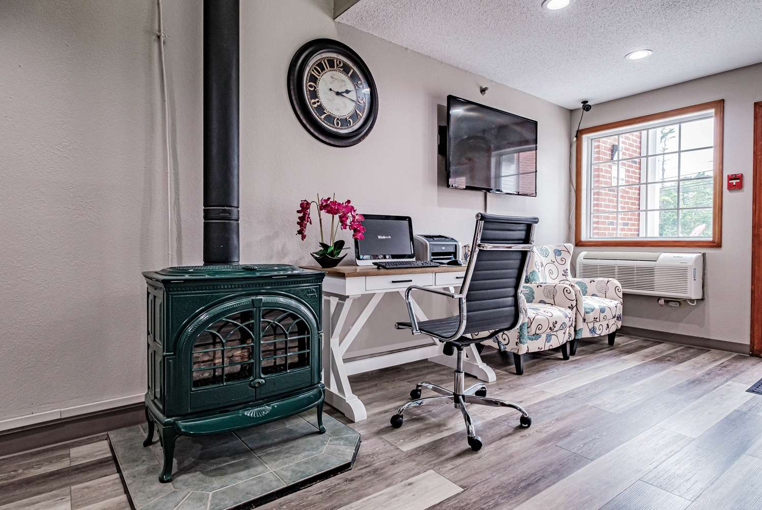 Фото Days Inn by Wyndham Brunswick Bath Area