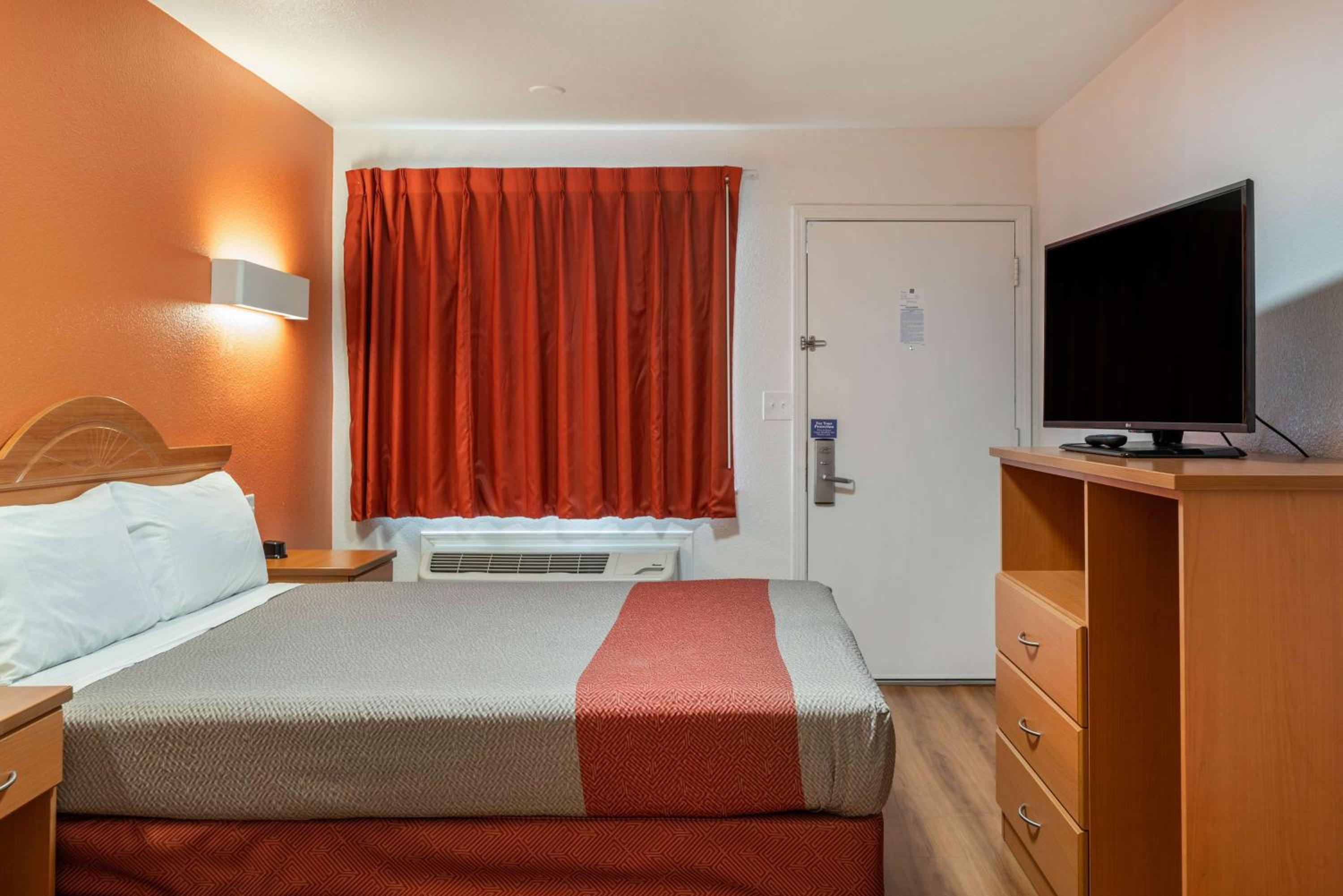 Фото Motel 6 Concord Ca