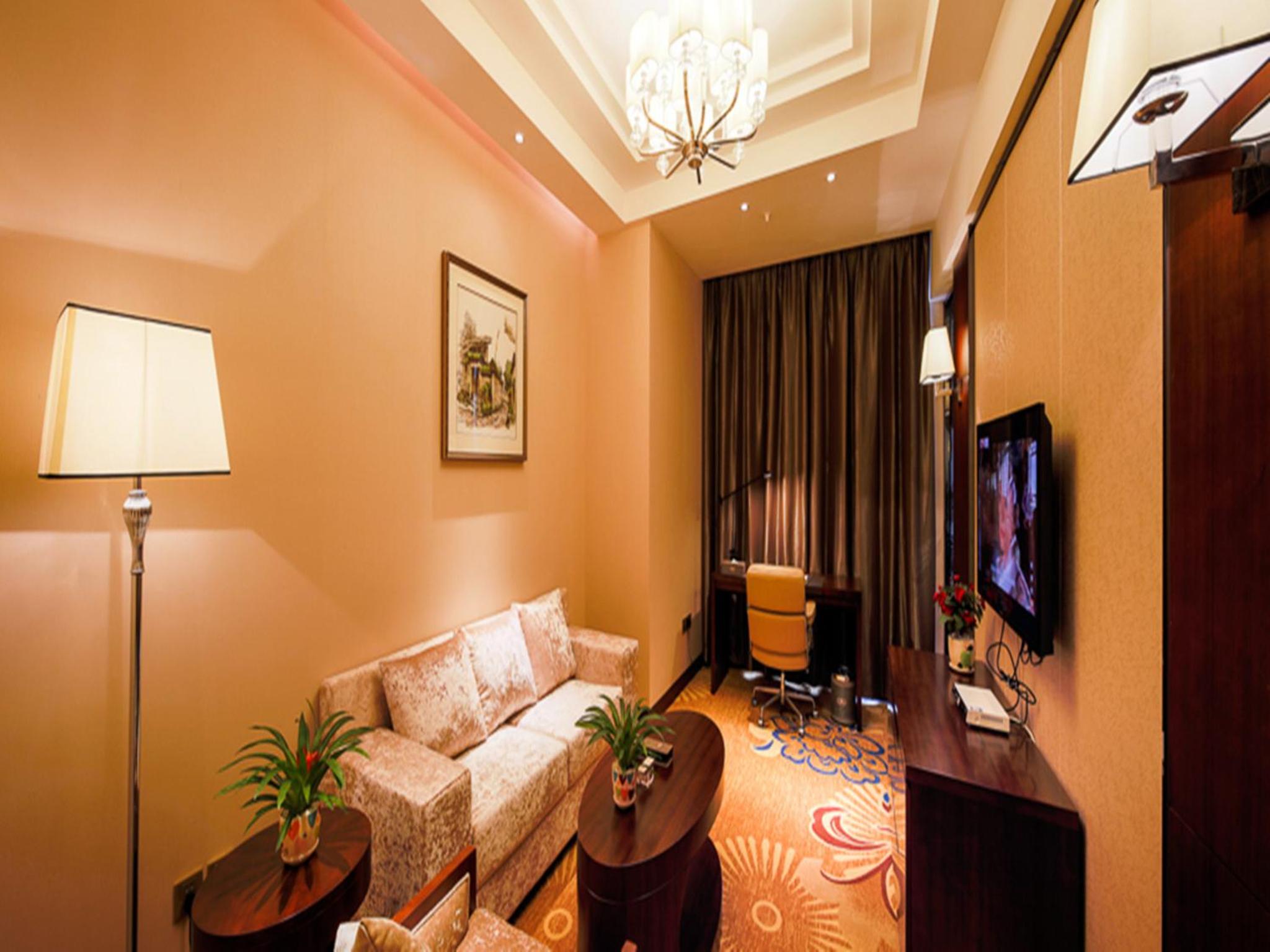 Фото Chongqing Sport Hotel