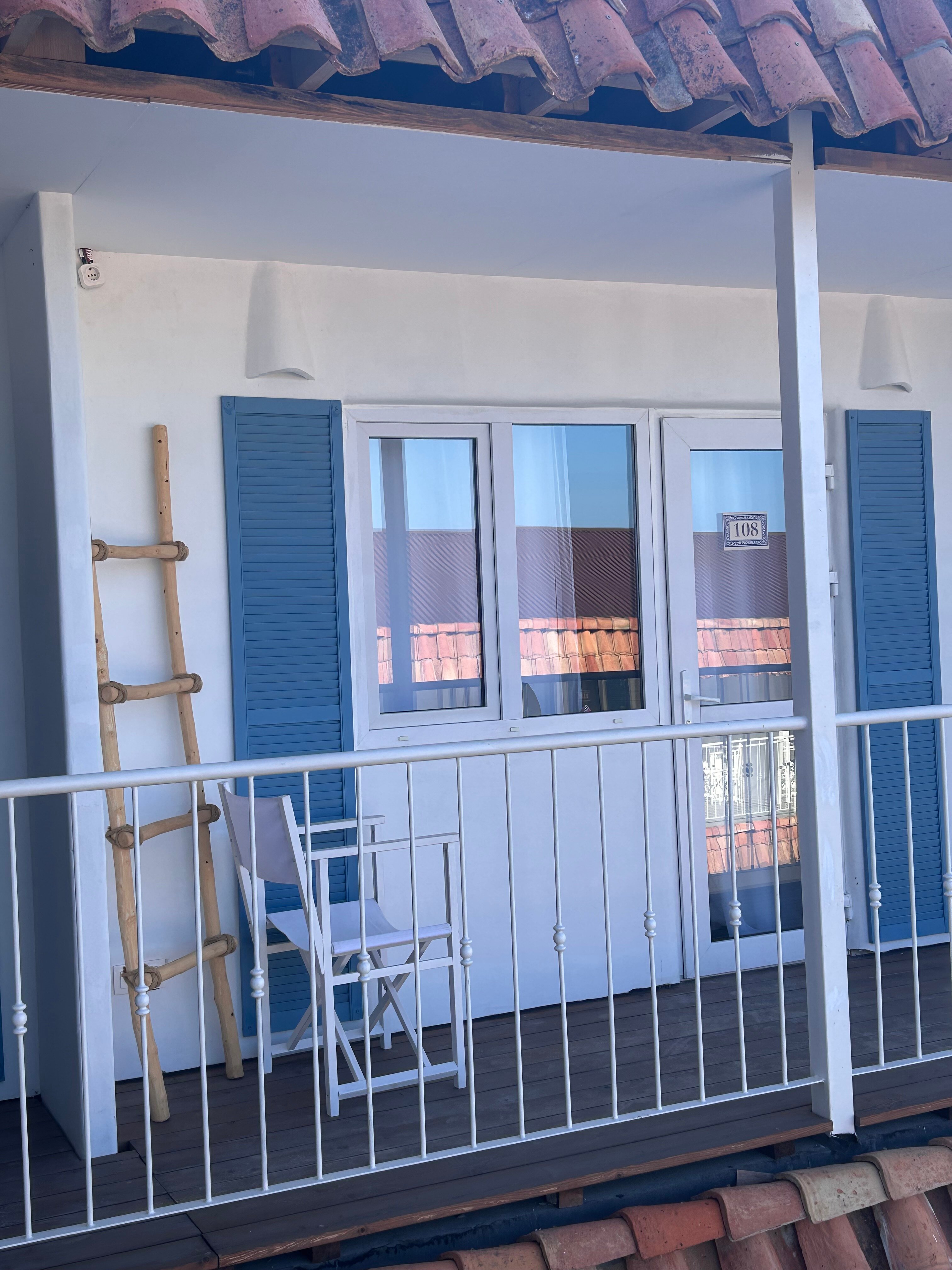 Фото Petra Garden Beach Hotel