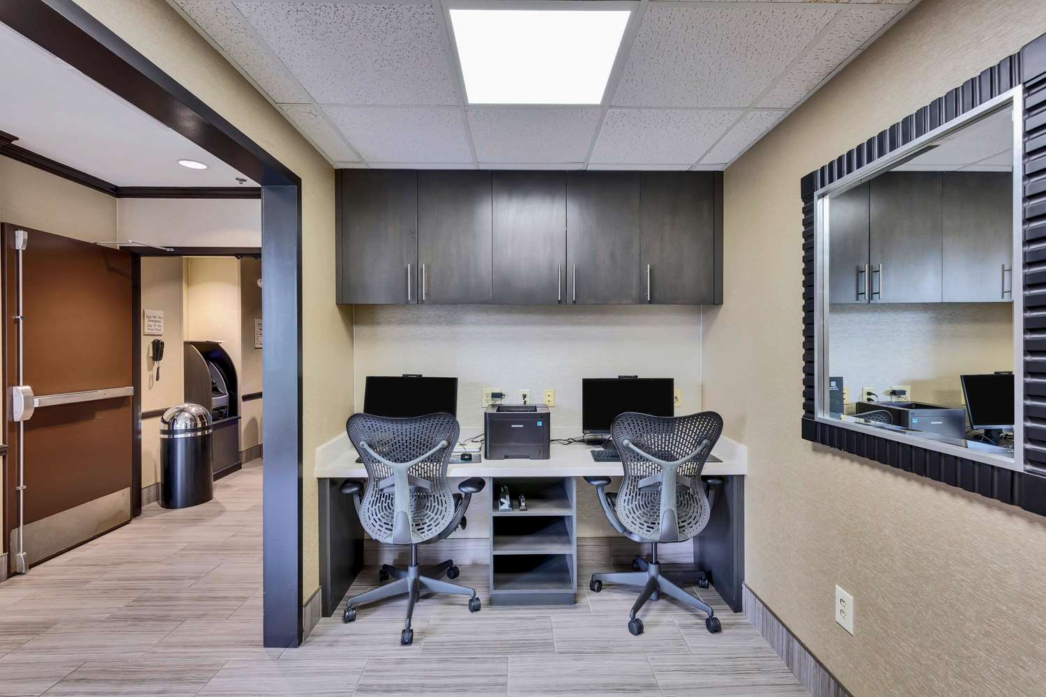 Фото Hilton Garden Inn Austin Nw/Arboretum