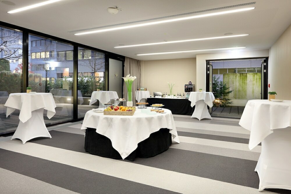 Фото Eurostars Book Hotel