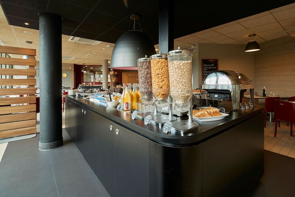 Фото Campanile Nantes Centre - Saint Jacques