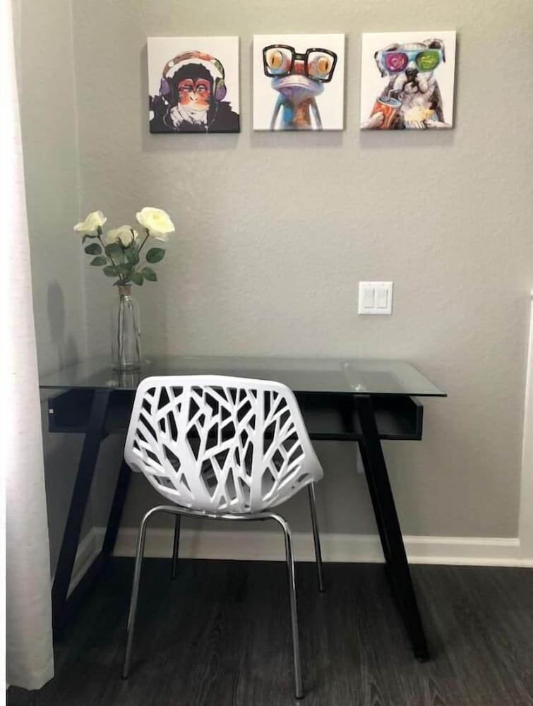 Фото Tideview 166 · New Ultra Modern & Super Clean 3 Full Suites