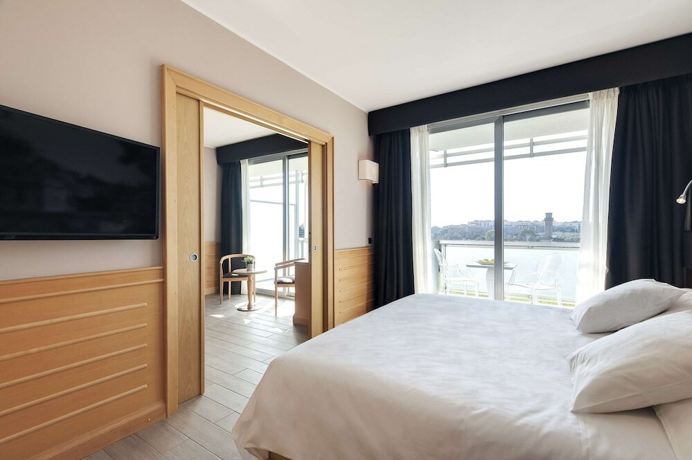 Фото Occidental Aran Park