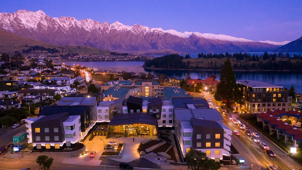 Фото Holiday Inn Express & Suites Queenstown, an Ihg Hotel