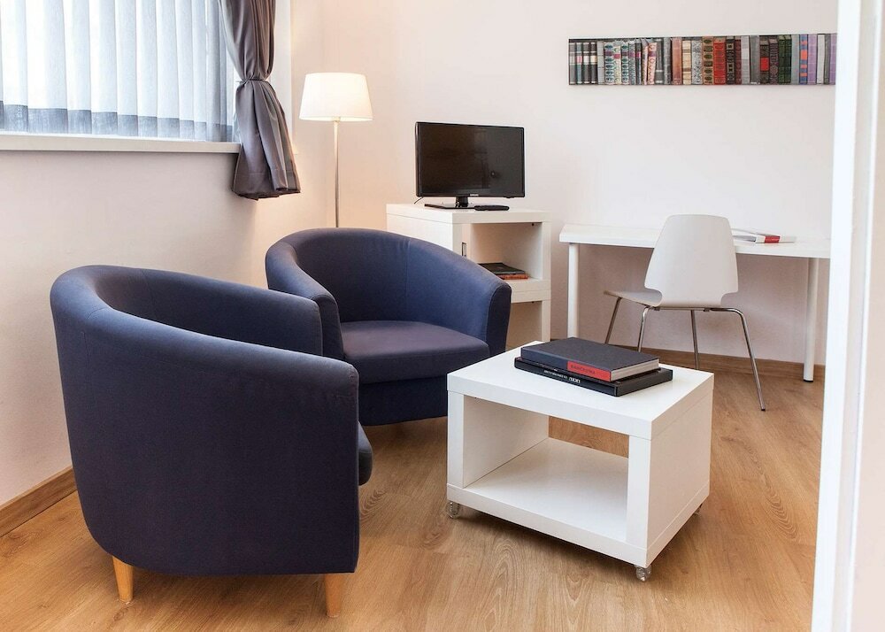 Фото Aparthotel Atenea Barcelona