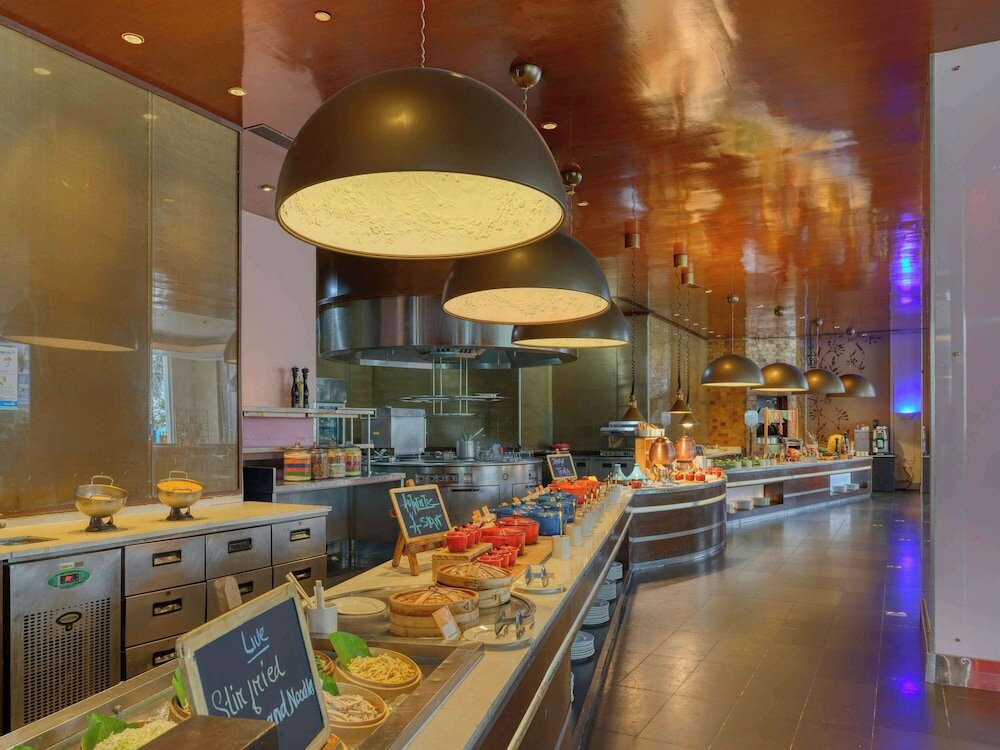 Фото Novotel Bengaluru Outer Ring Road