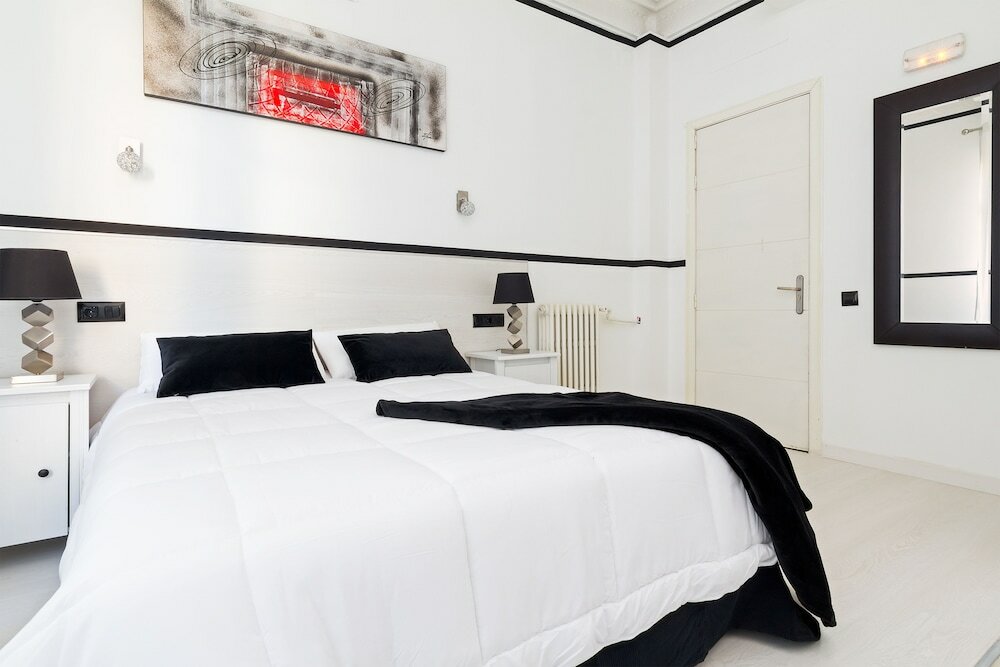 Фото Hostal Gran VIA 63 Rooms