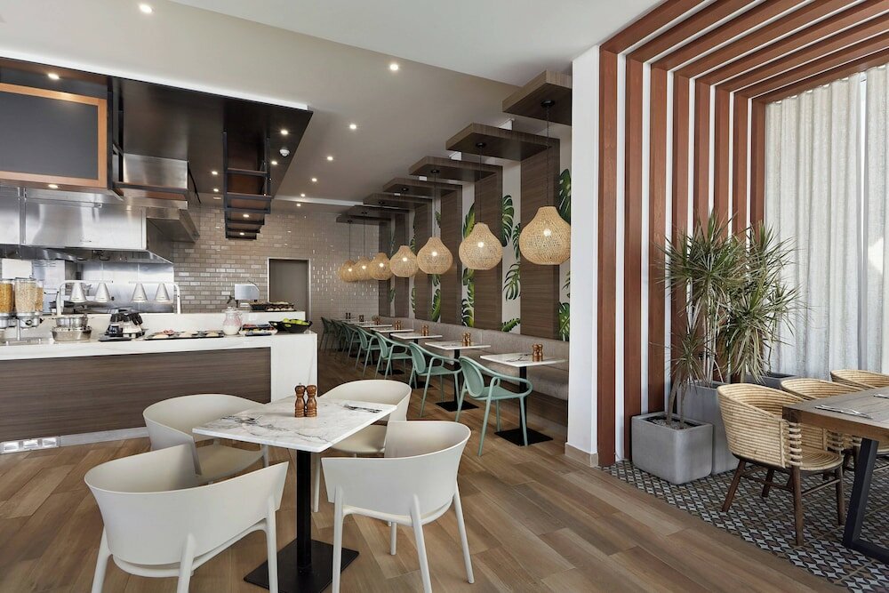 Фото Courtyard by Marriott Aruba Resort