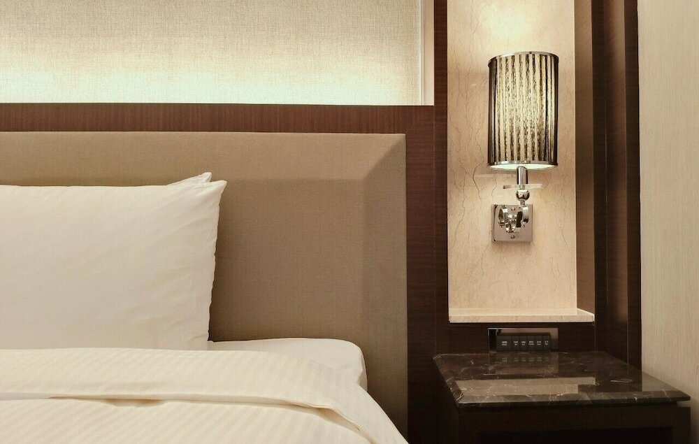 Фото S Aura Hotel