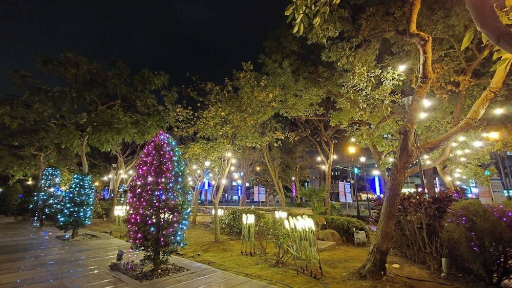 Фото S Aura Hotel