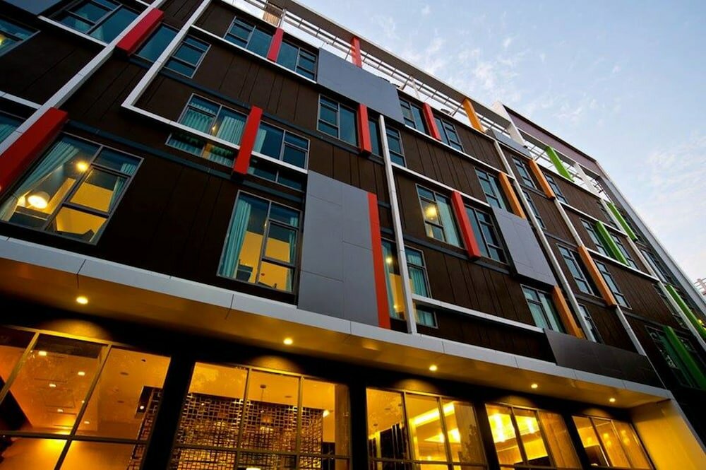 Фото Fx Hotel Metrolink Makkasan