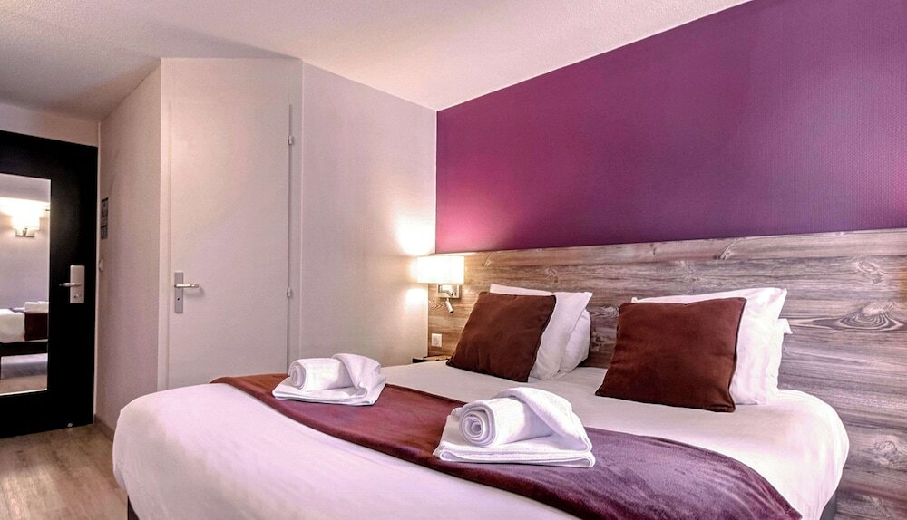 Фото Brit Hotel Confort Pau Lons