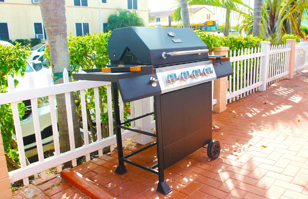 Фото Hollywood Beach Swan