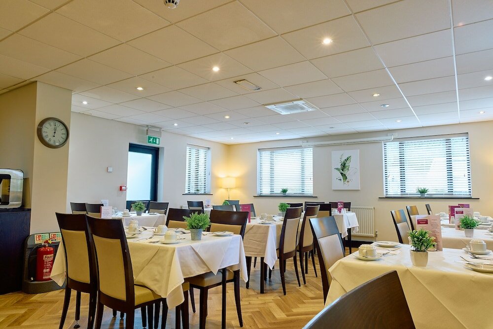 Фото Briar Court Hotel