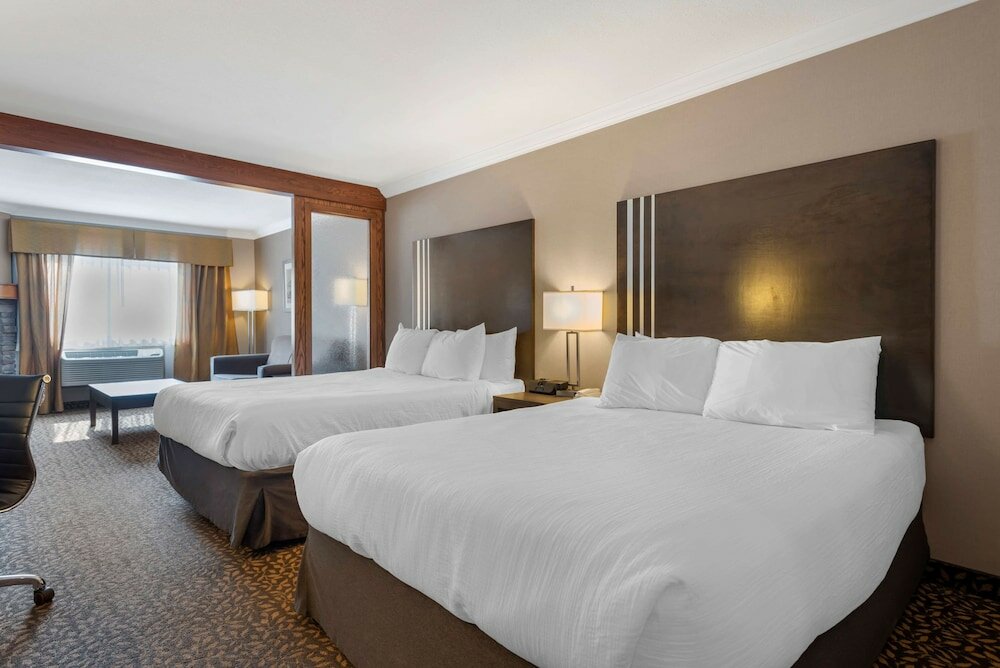 Фото Best Western Plus Fernie Mountain Lodge