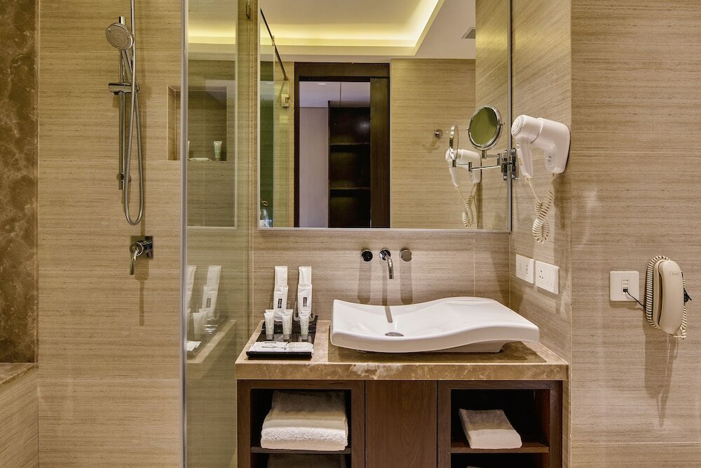 Фото Goldfinch Hotel Mumbai