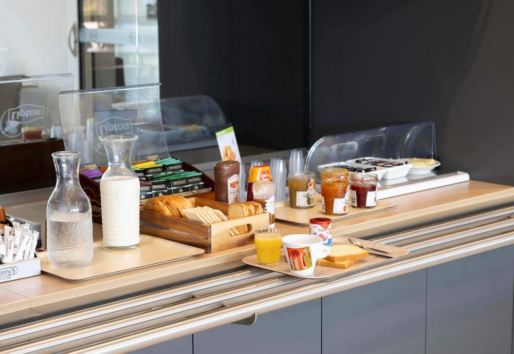 Фото B&b Hotel Pau Lescar