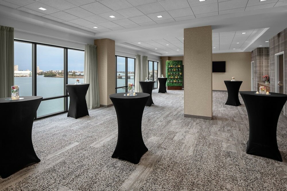 Фото Courtyard by Marriott Clearwater Beach