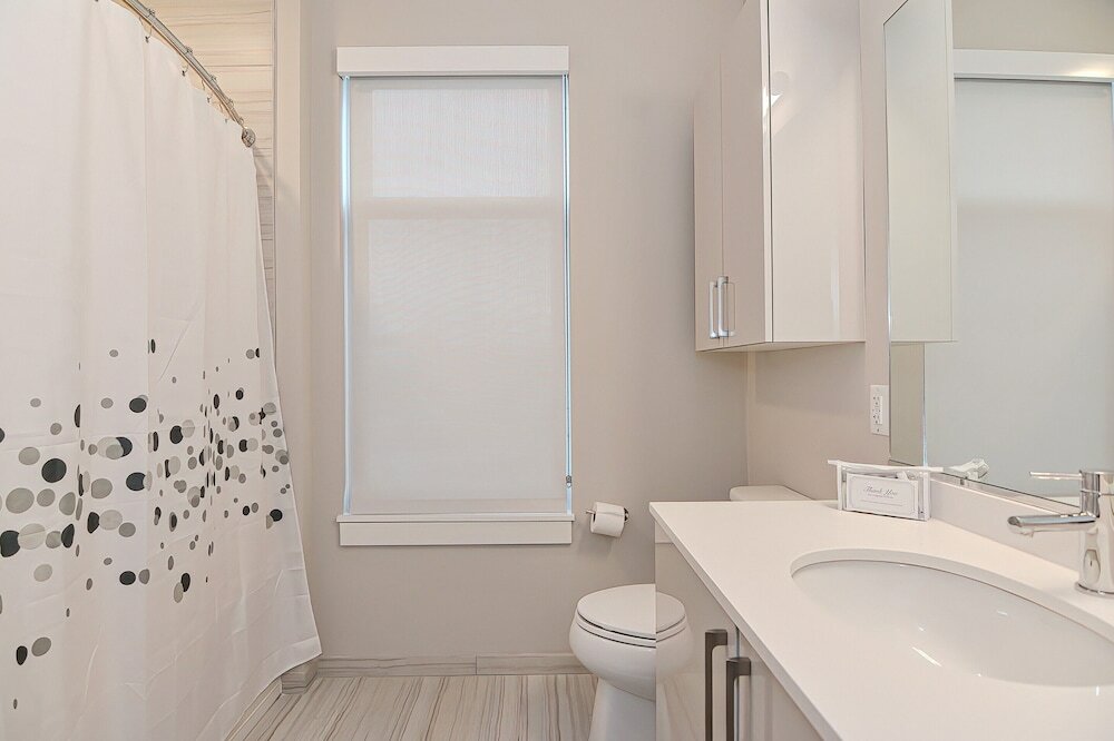 Фото Global Luxury Suites East Boston