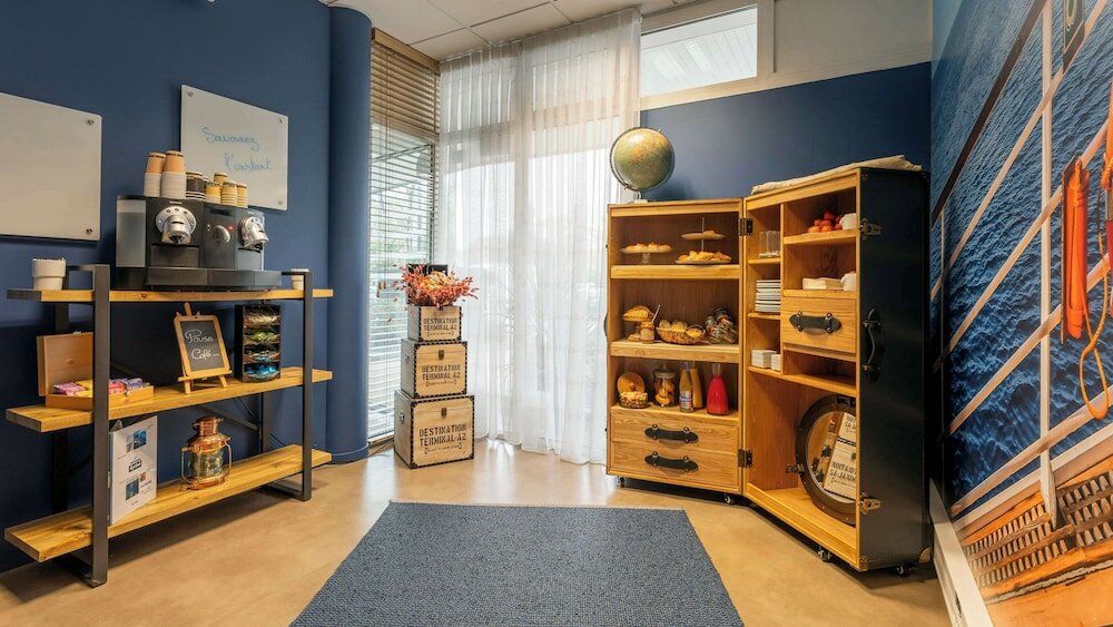 Фото Kyriad Prestige Vannes Centre - Palais des Arts