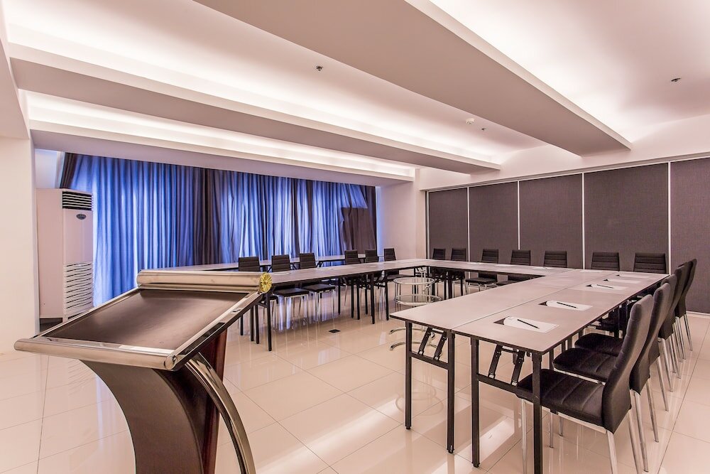 Фото Y2 Residence Hotel