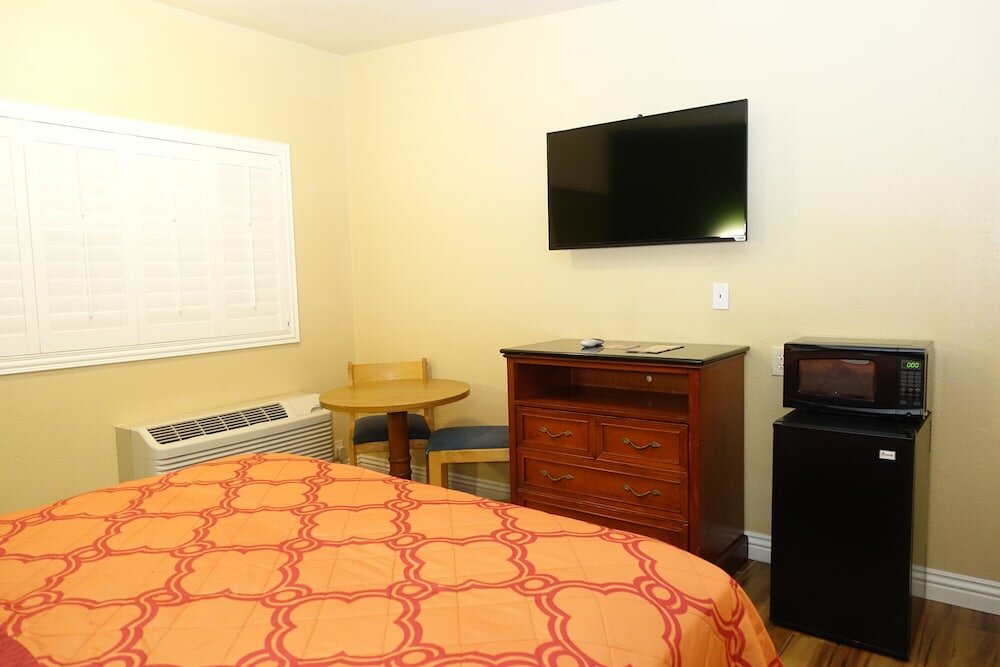 Фото Tropic Lodge