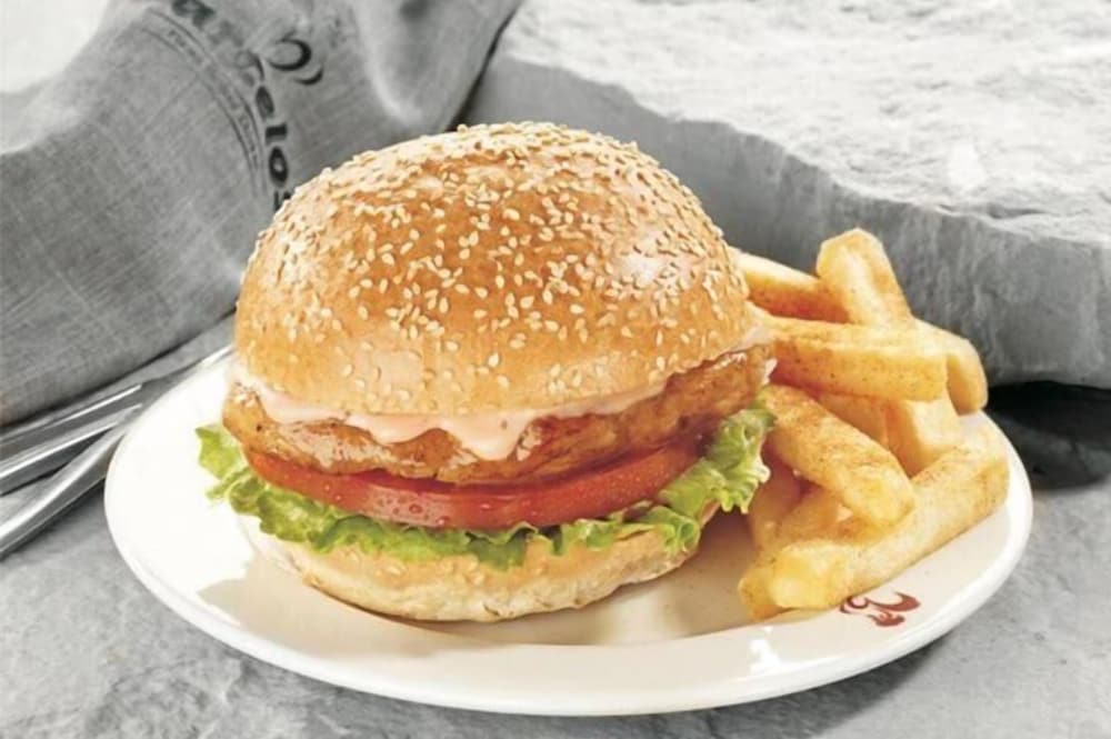 Фото Solitude Hotel Victoria Island