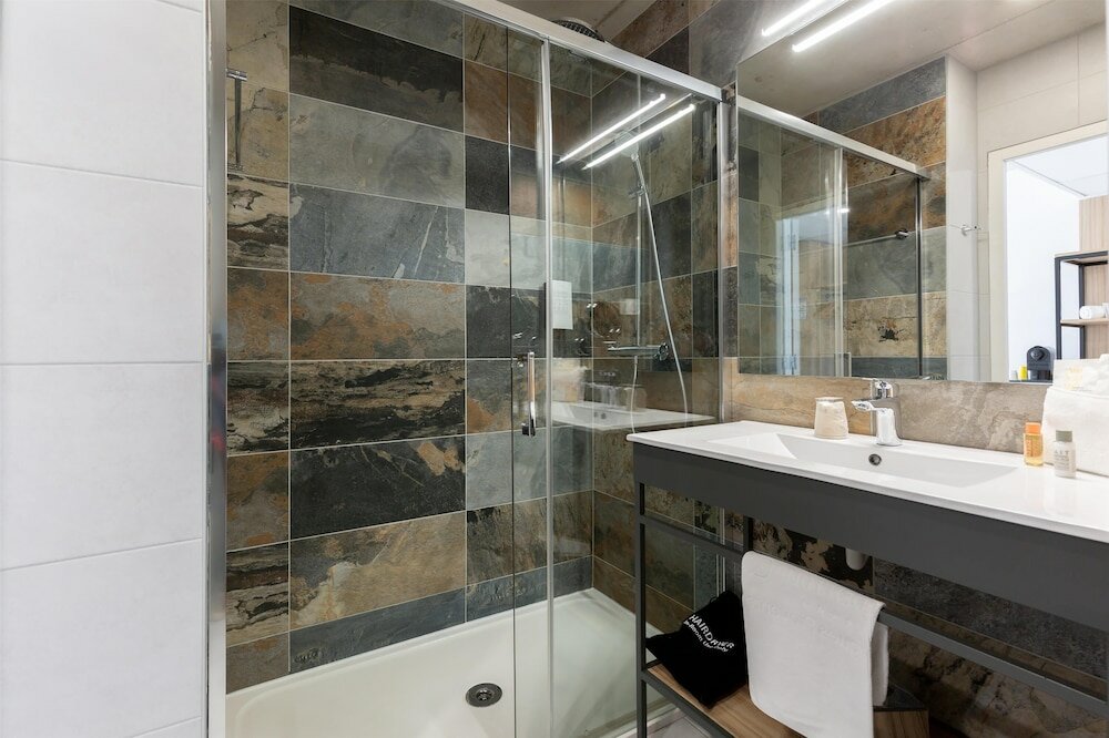 Фото Golden Tulip Martigues Provence